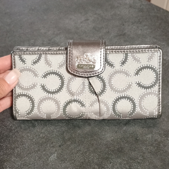 Coach Handbags - NWOT Coach Metallic Silver Signature C Op Art Continental Wallet
